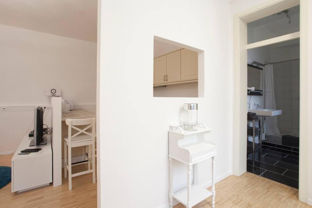 Apartment Exclusive 2-room Souterrain *