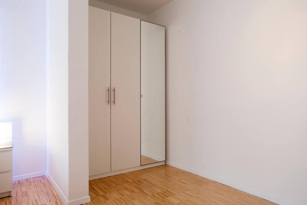 Exclusive 2-room Souterrain Apartment