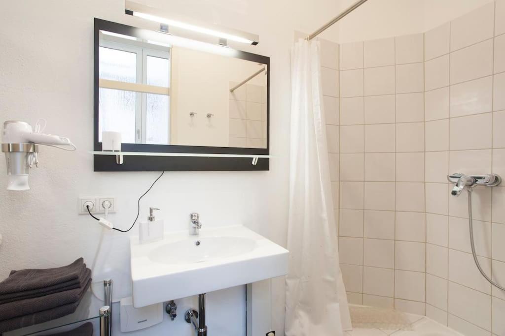 Exclusive 2-room Souterrain * Nürnberg
